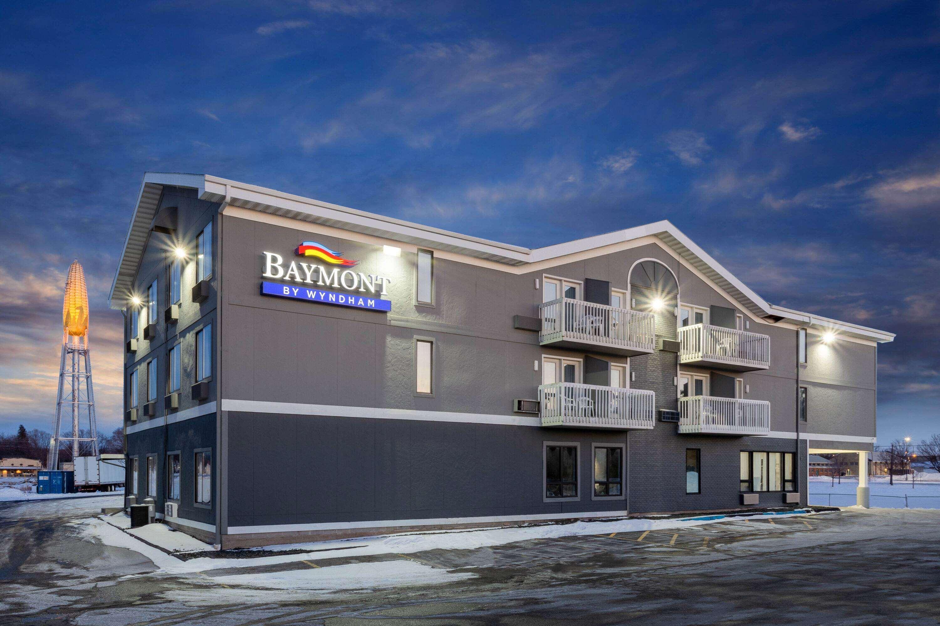 Baymont By Wyndham Rochester Mayo Clinic Area Exterior photo